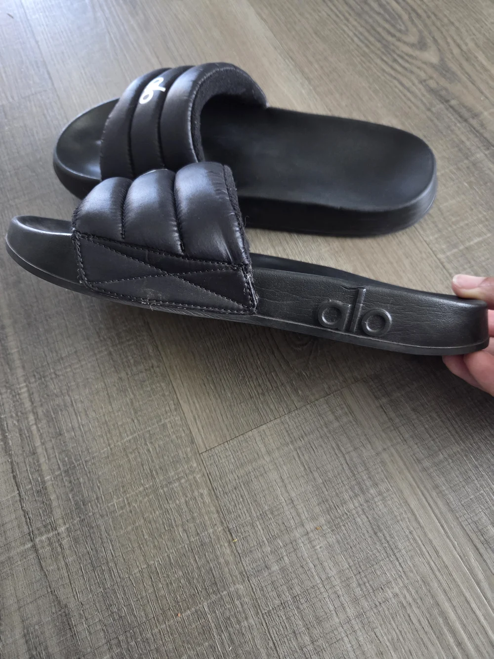 ALO Yoga Kids Black Padded Slide Sandals